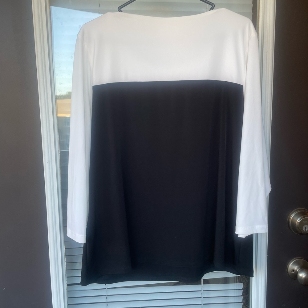 Calvin Klein Black and White Colorblock Long-Sleeve Top with Silver Accents-XL - Picture 3 of 12